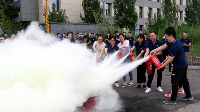 集團開展消防安全教育培訓及應(yīng)急演練